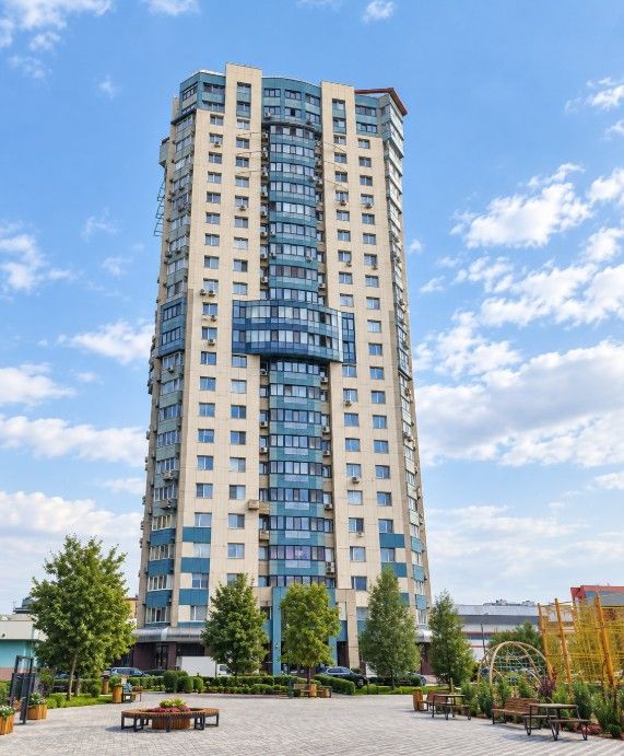 фасад дома, здание по адресу г Москва, ул Коштоянца, д 20 к 4